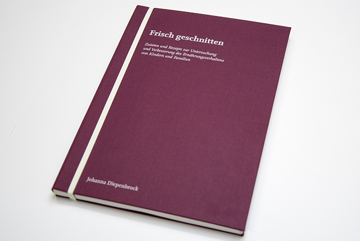 Als Klemmmappe erweiterbar gebundenes Recherchebuch zum Ernährungsbildungs-Masterprojekt von Johanna Diepenbrock