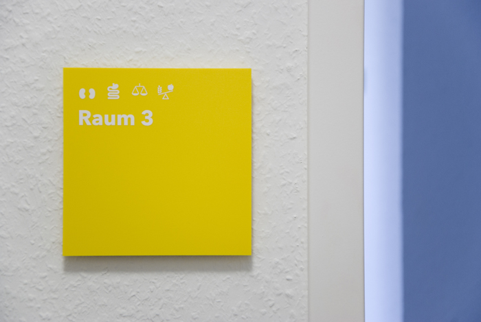 Raumbeschilderung für den Kinder- und Jugendarzt Dr. Argov